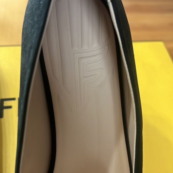 FENDI - Picture 7 of 11